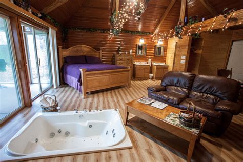 A Haven in Nature: Cabins near Magic Springs for Tranquil Getaways
